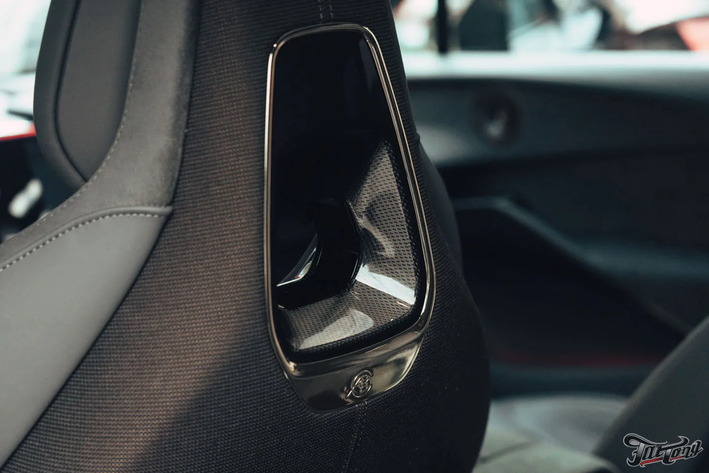 Обзор нового электрокроссовера Lotus Eletre R+, окрас бамперов и оклейка полиуретаном